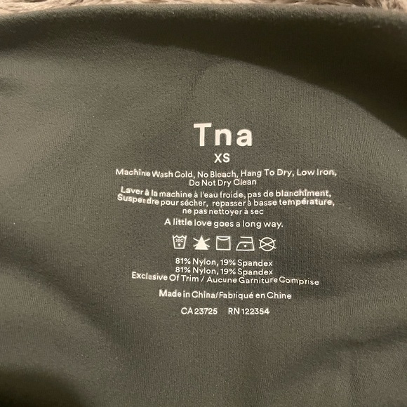 TNA Leggings - Picture 4 of 4